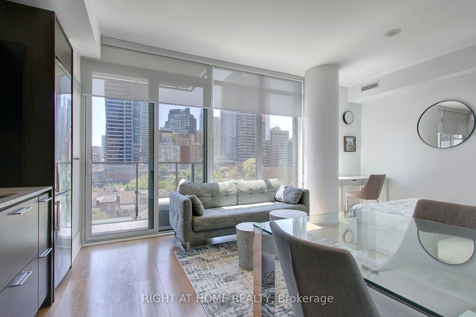 75 St Nicholas St, unit 703 for rent