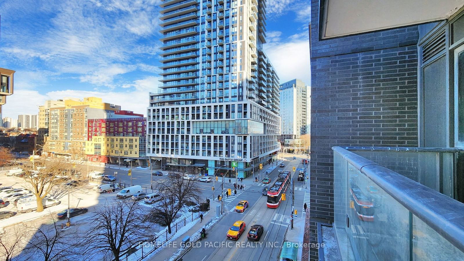 159 Dundas St E, unit 613 for rent