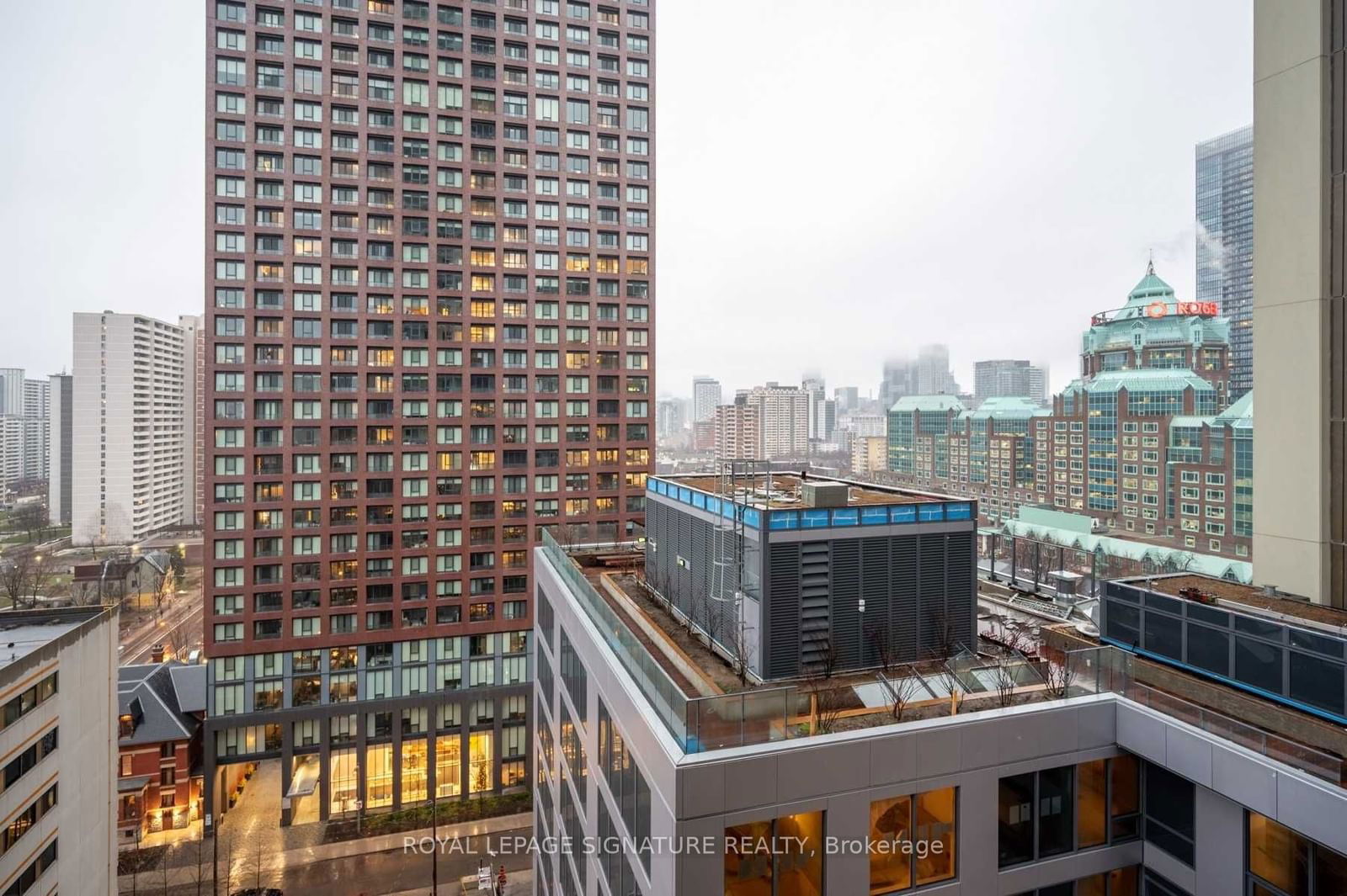 395 Bloor St E, unit 1401 for rent