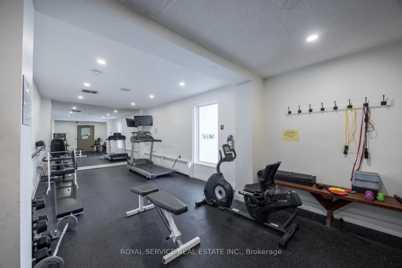 10 Parkway Forest Dr, unit 1008 for sale