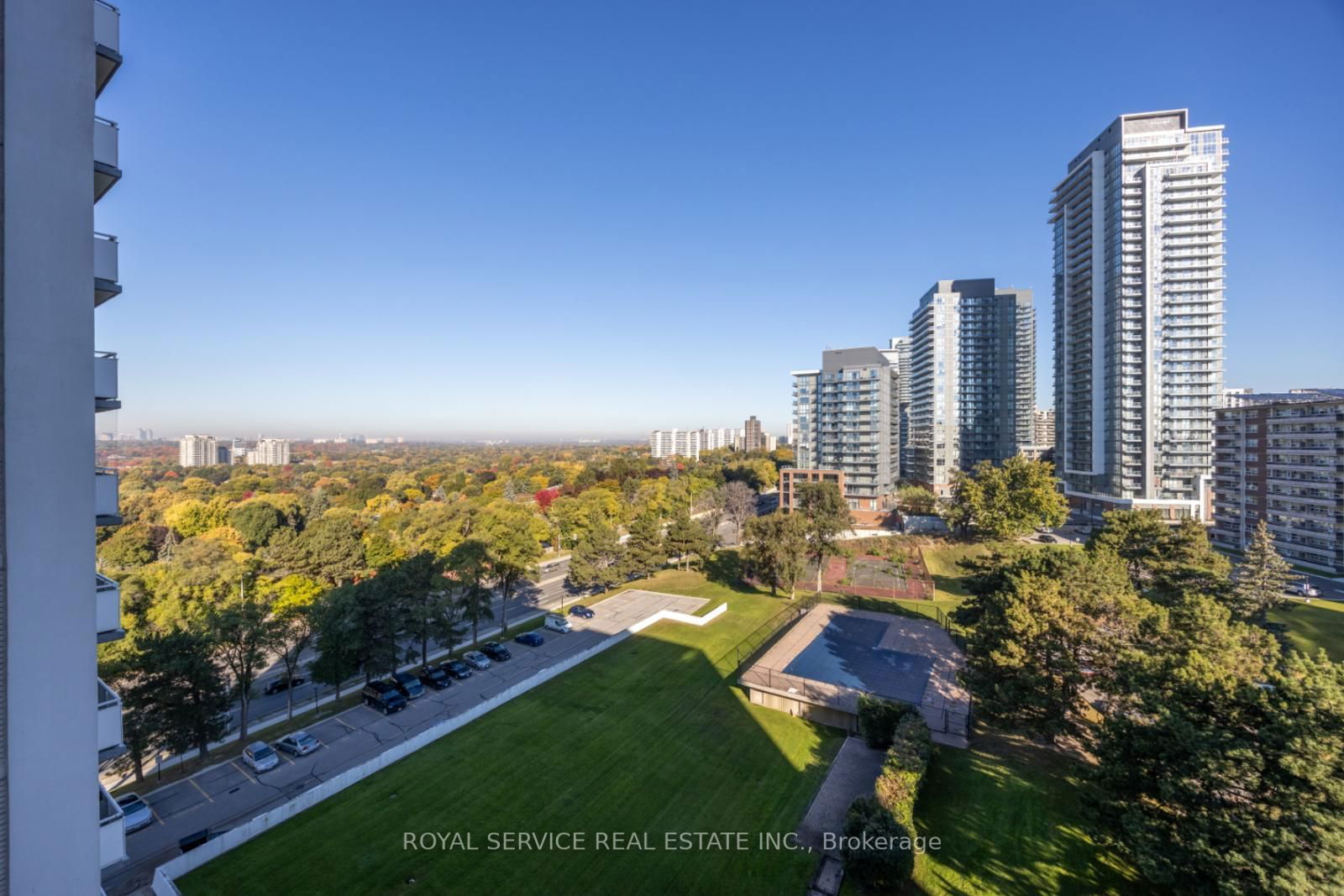 10 Parkway Forest Dr, unit 1008 for sale