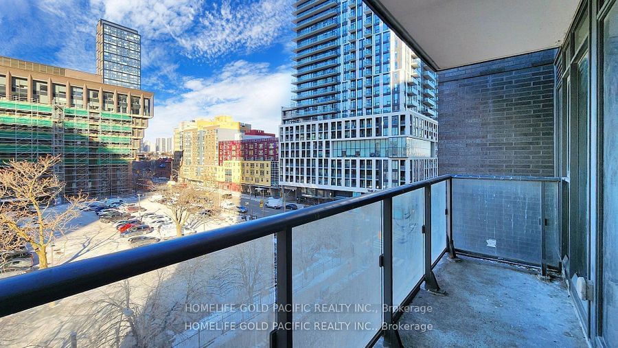 159 Dundas St E, unit 613 for sale