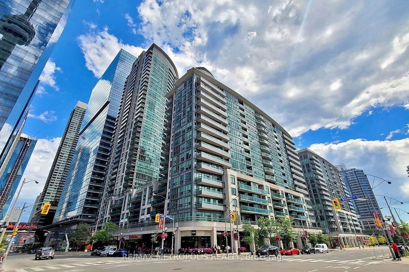 51 Lower Simcoe St, unit 319 for sale