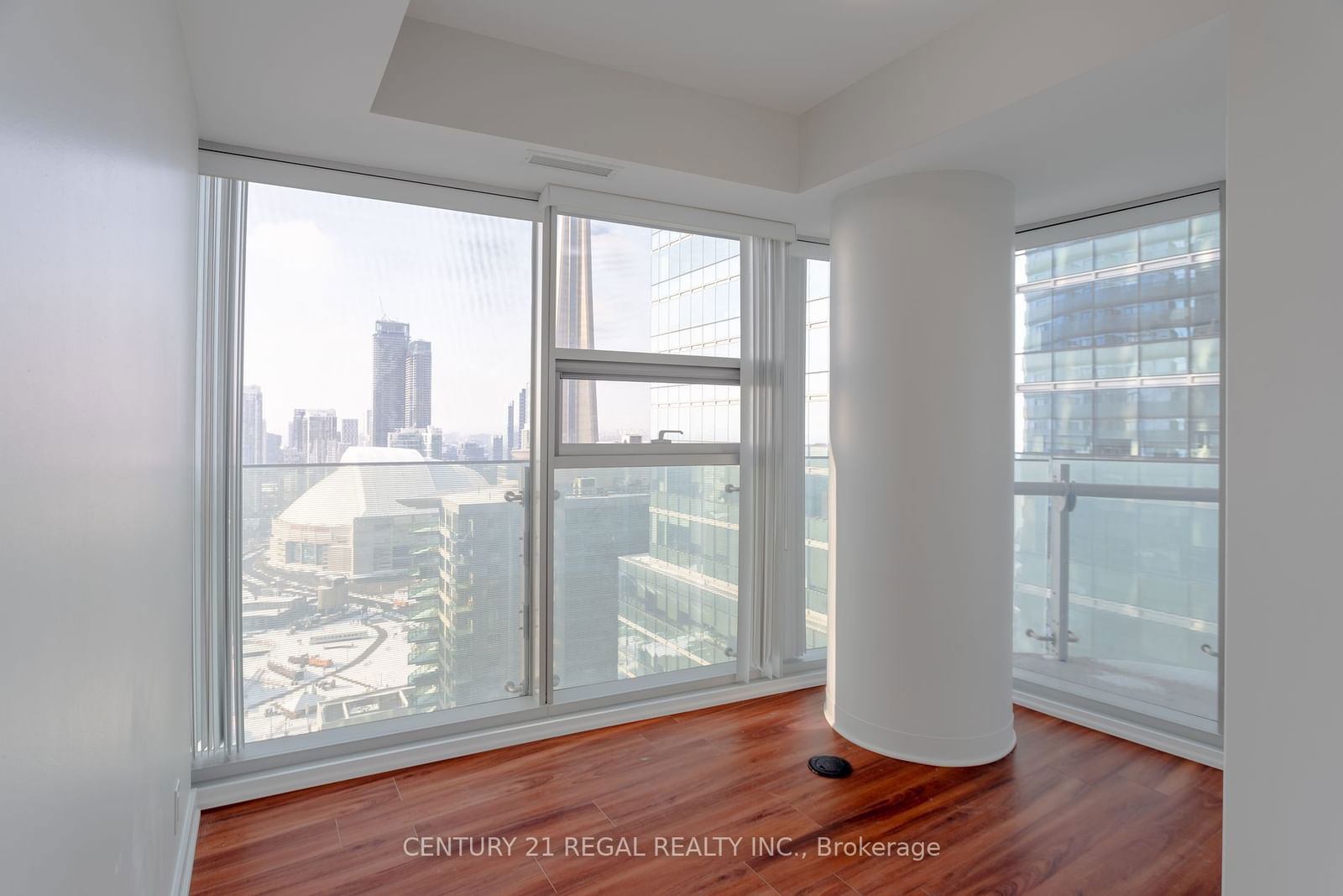 14 York St W, unit 3308 for sale