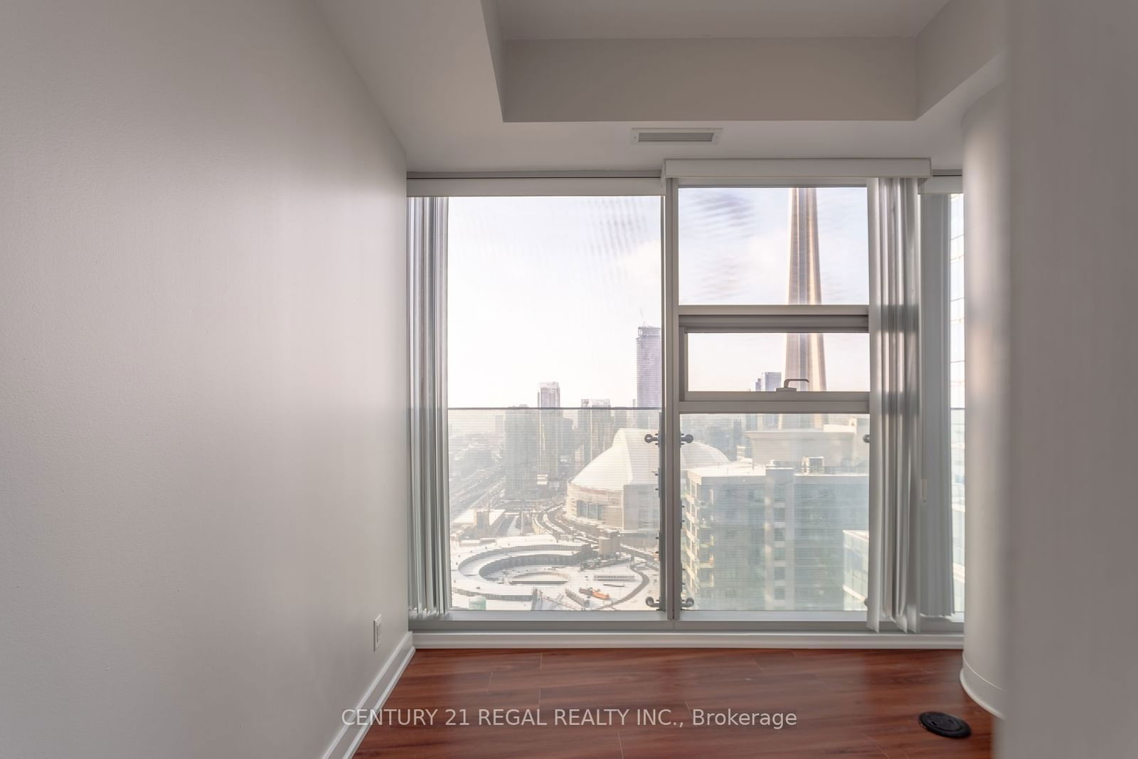 14 York St W, unit 3308 for sale