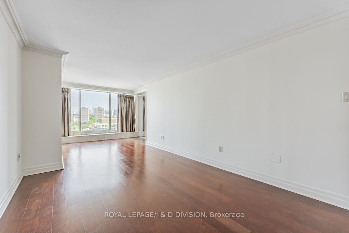 110 Bloor St W, unit 1305 for rent