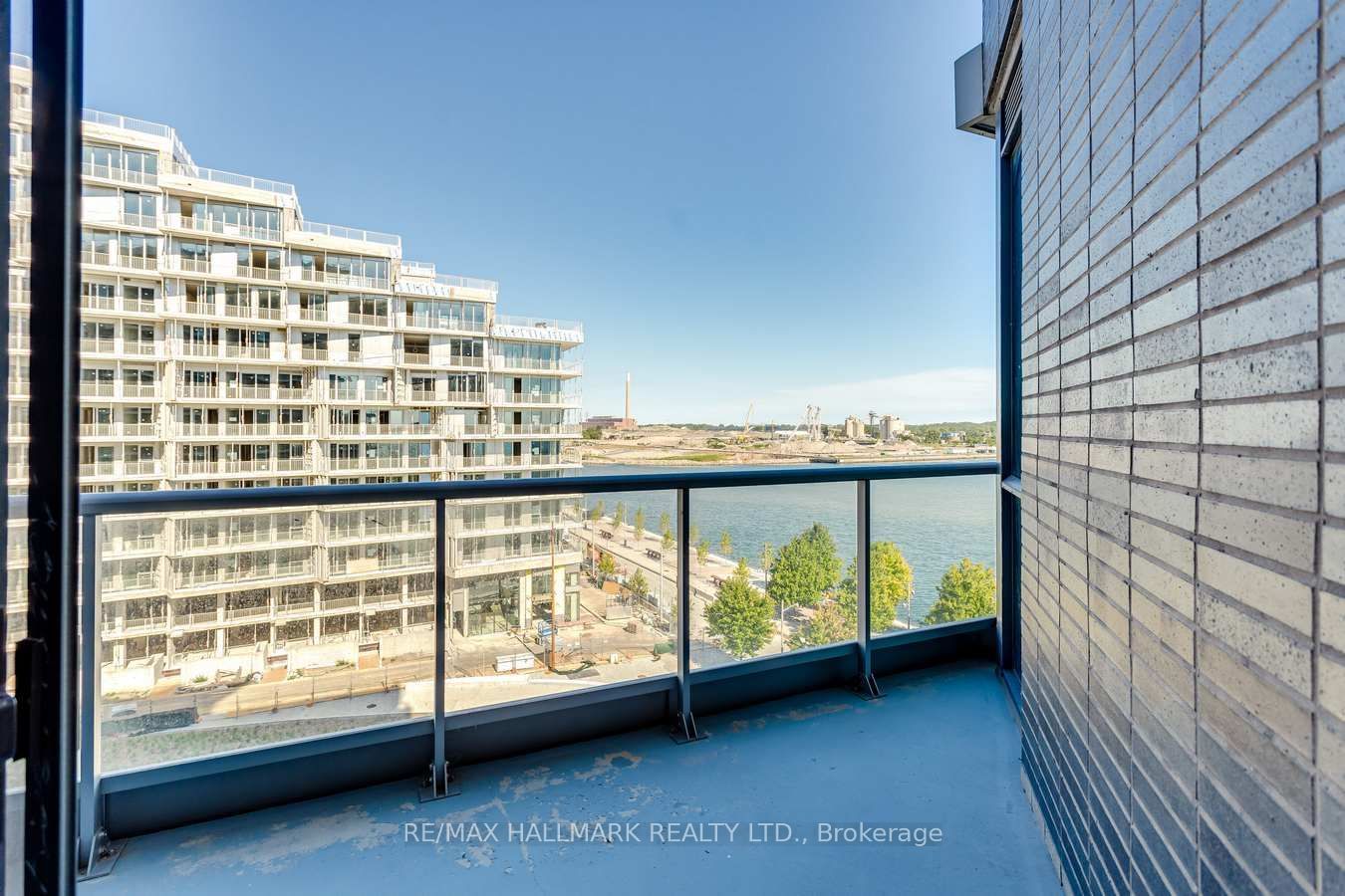 1 Edgewater Dr, unit 617 for rent