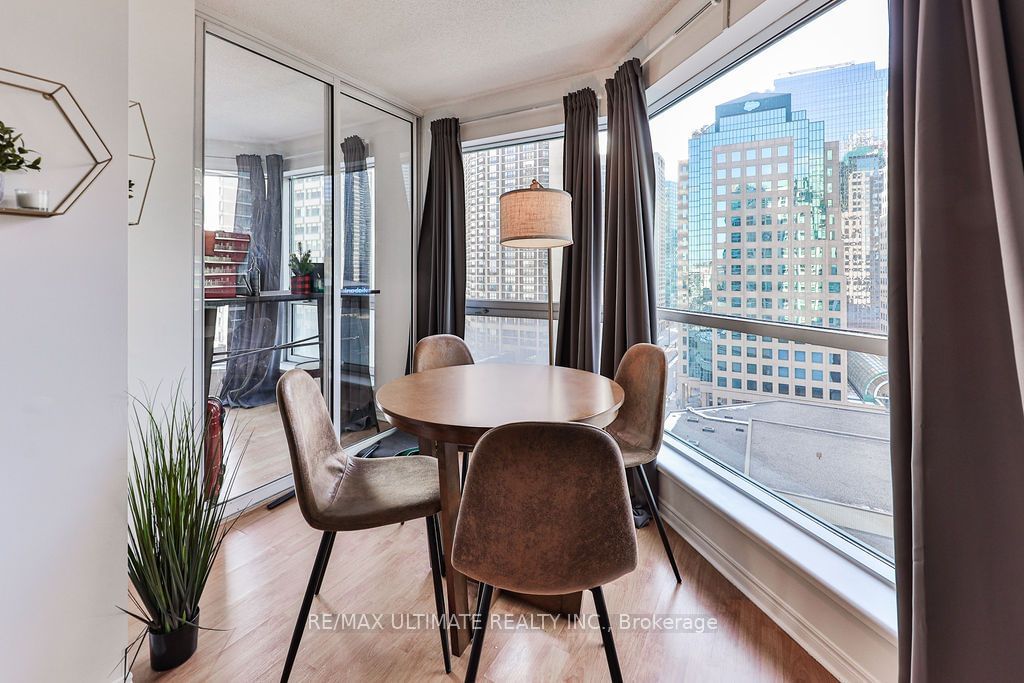 10 Queens Quay W, unit 1408 for rent