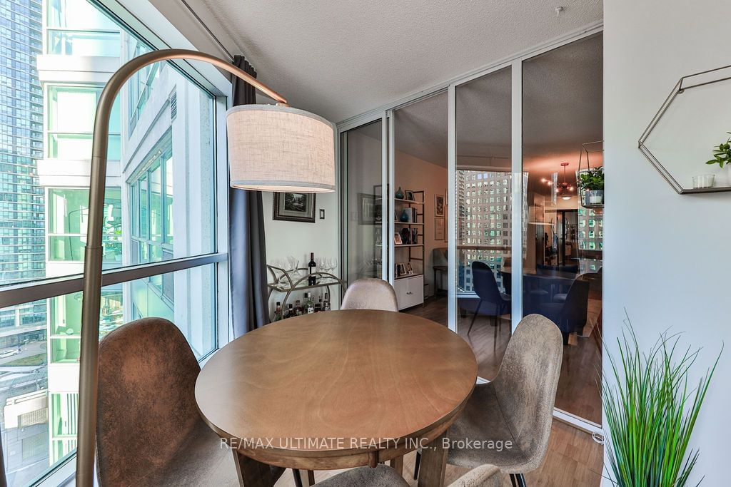 10 Queens Quay W, unit 1408 for rent