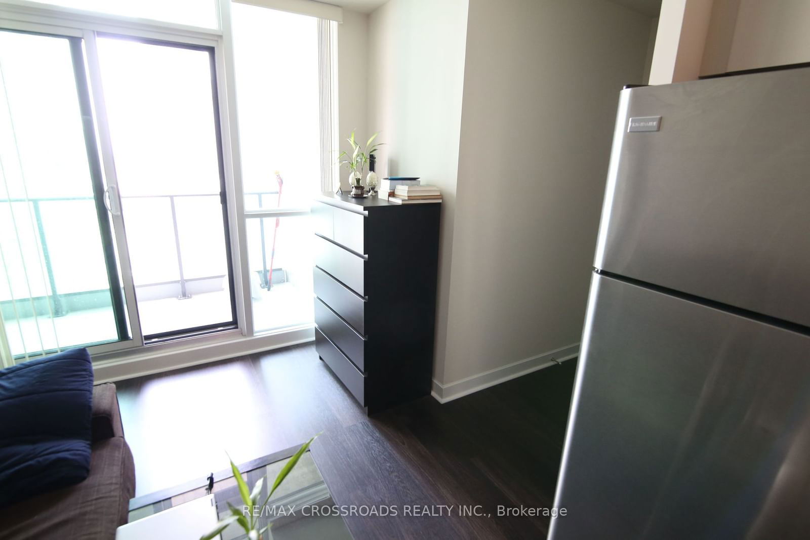 33 Bay St, unit 3105 for rent