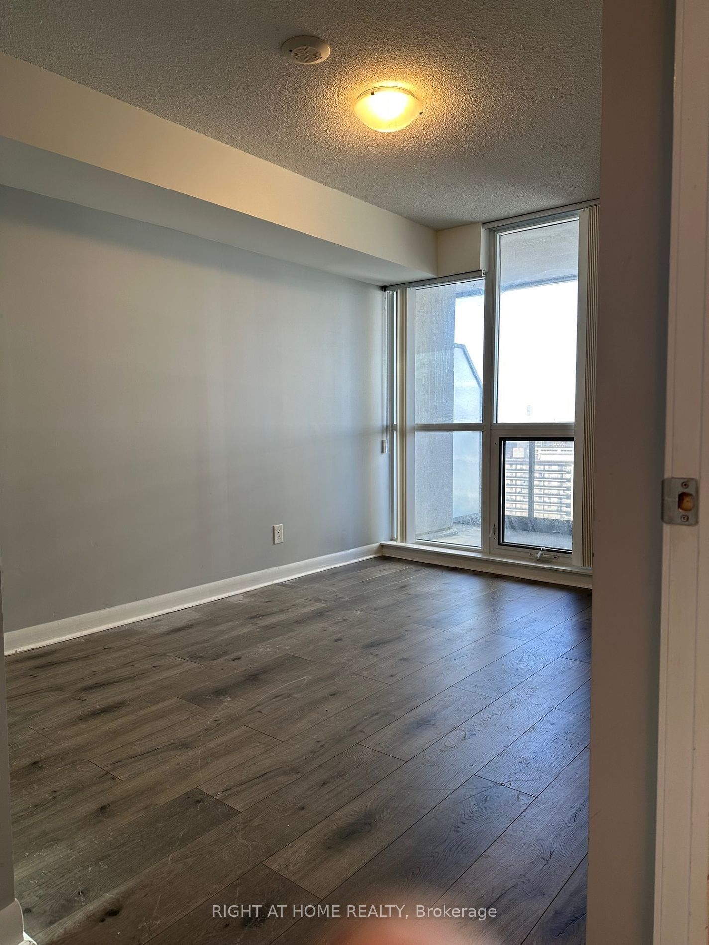 5793 Yonge St, unit 2101 for rent