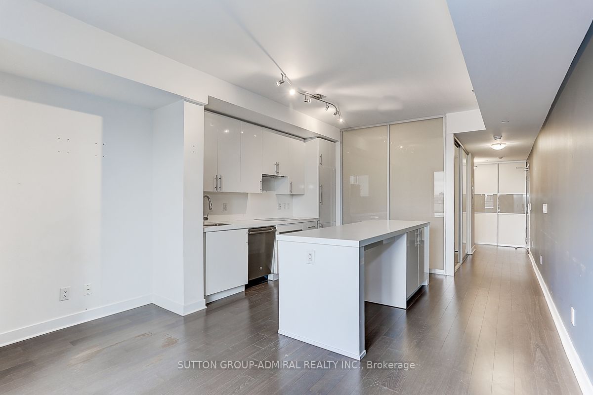 156 Portland St, unit 403 for rent