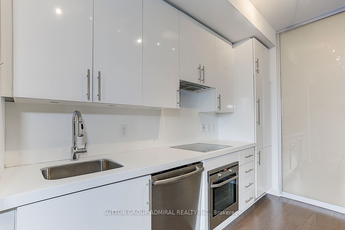 156 Portland St, unit 403 for rent