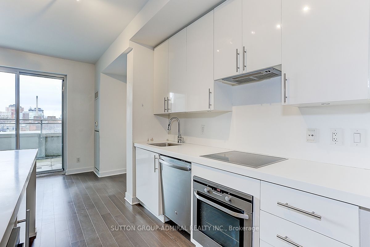 156 Portland St, unit 403 for rent