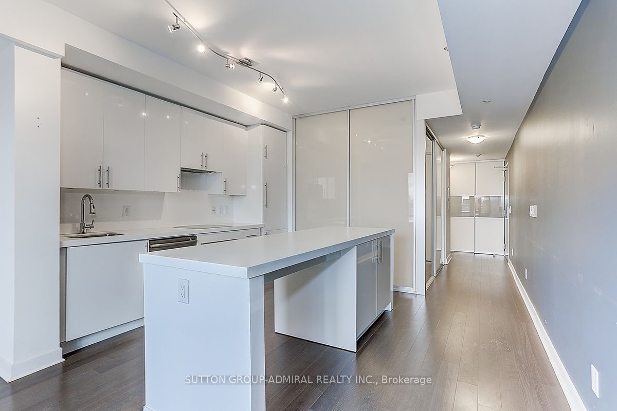 156 Portland St, unit 403 for rent