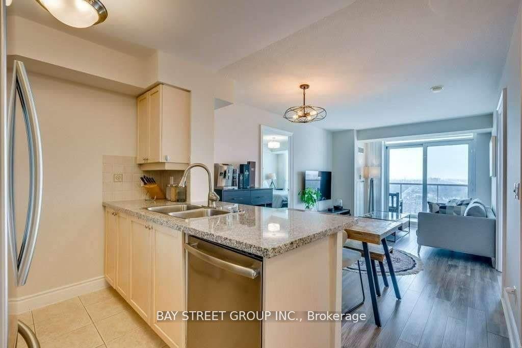 15 Greenview Ave, unit 2311 for rent