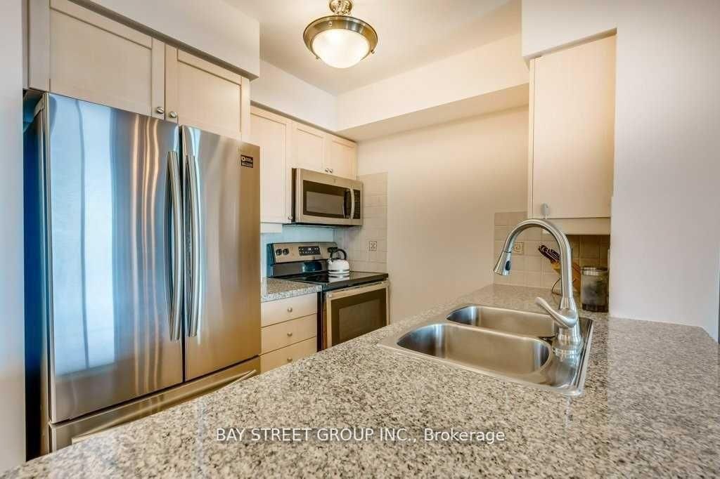 15 Greenview Ave, unit 2311 for rent