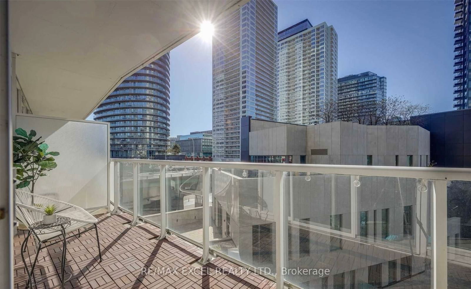 75 Queens Wharf Rd, unit 611 for rent