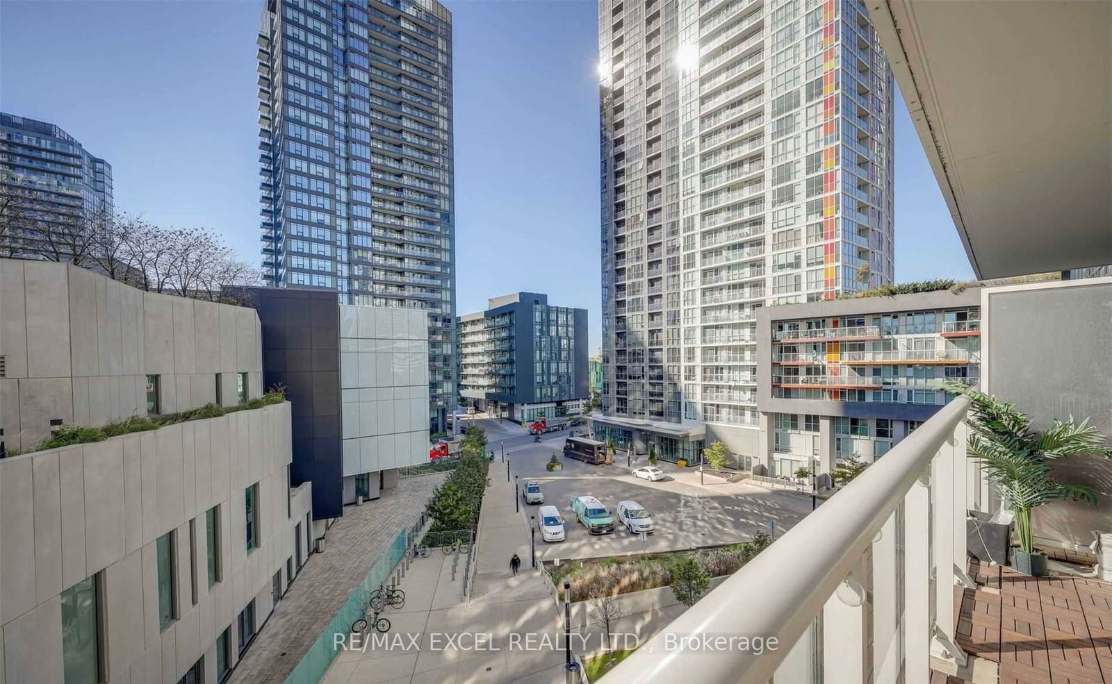 75 Queens Wharf Rd, unit 611 for rent