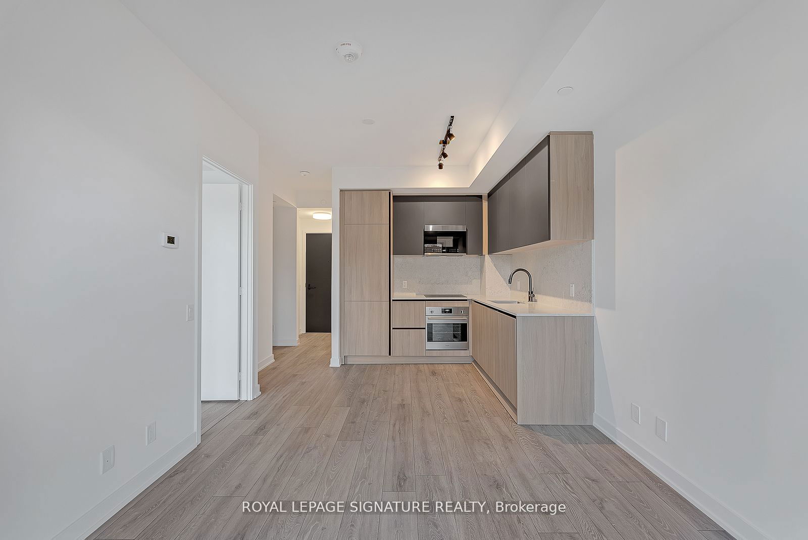 108 Peter St, unit 721 for rent