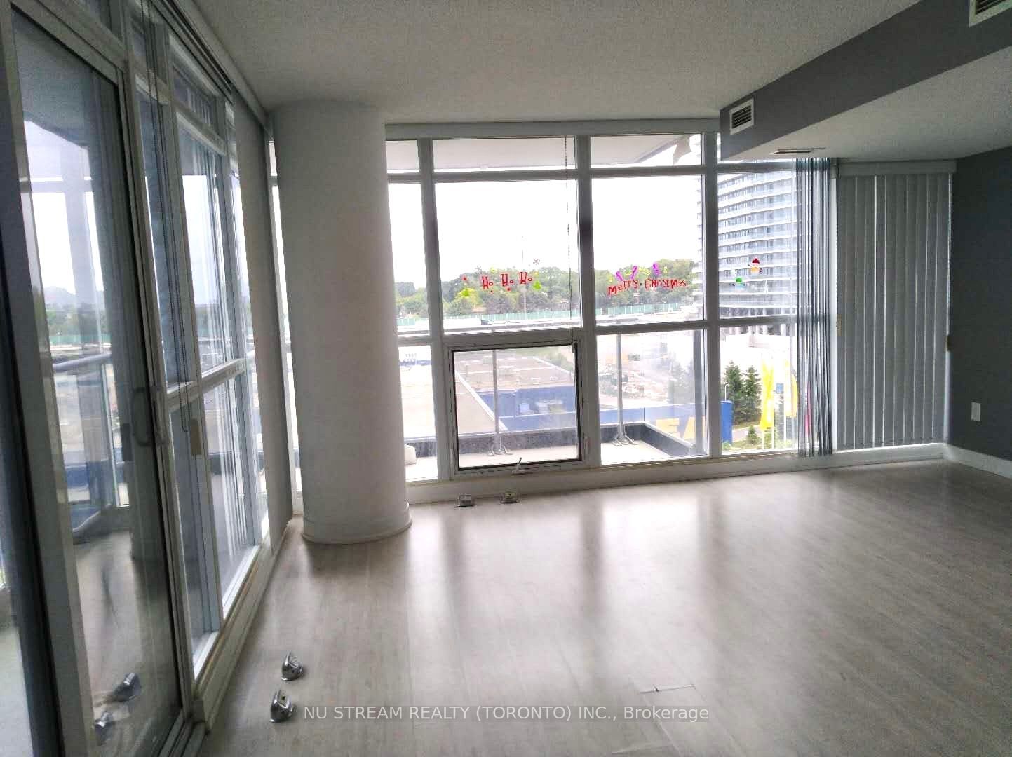 19 Singer Crt, unit 701A for rent