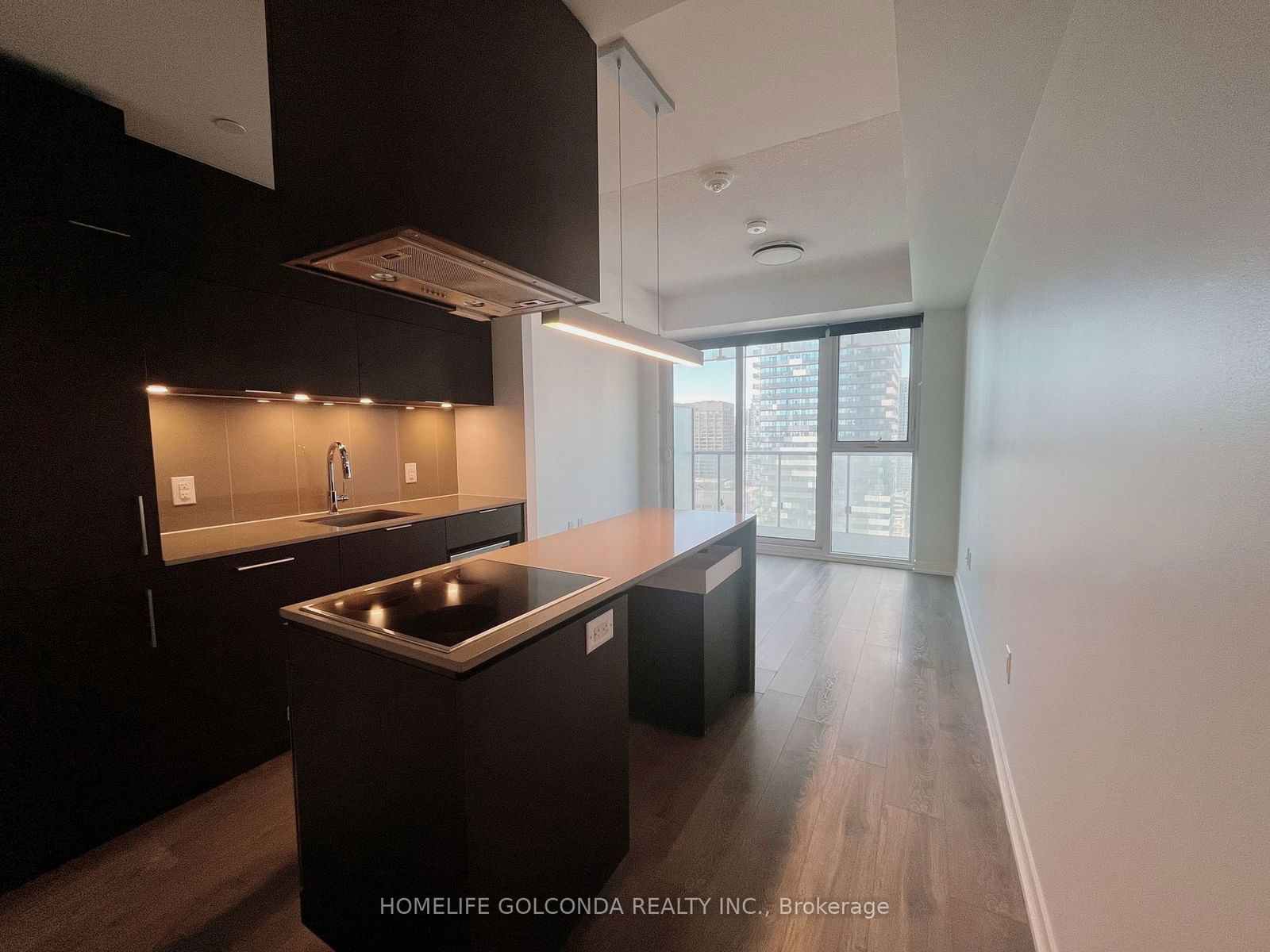 15 Lower Jarvis St, unit 2009 for rent