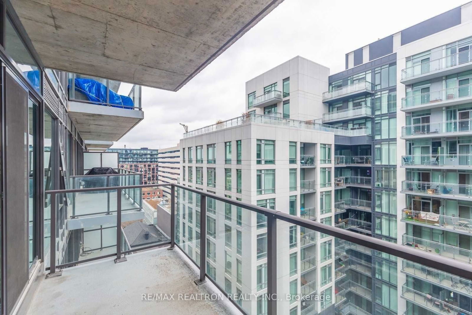 111 Bathurst St, unit 1010 for rent