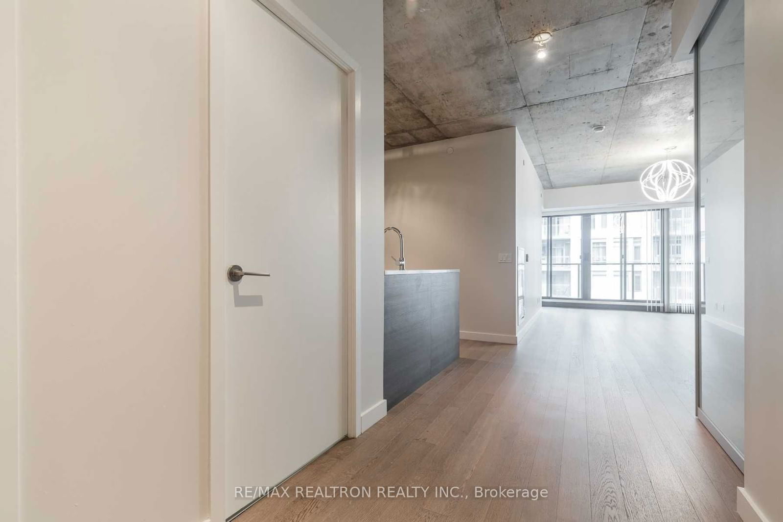 111 Bathurst St, unit 1010 for rent