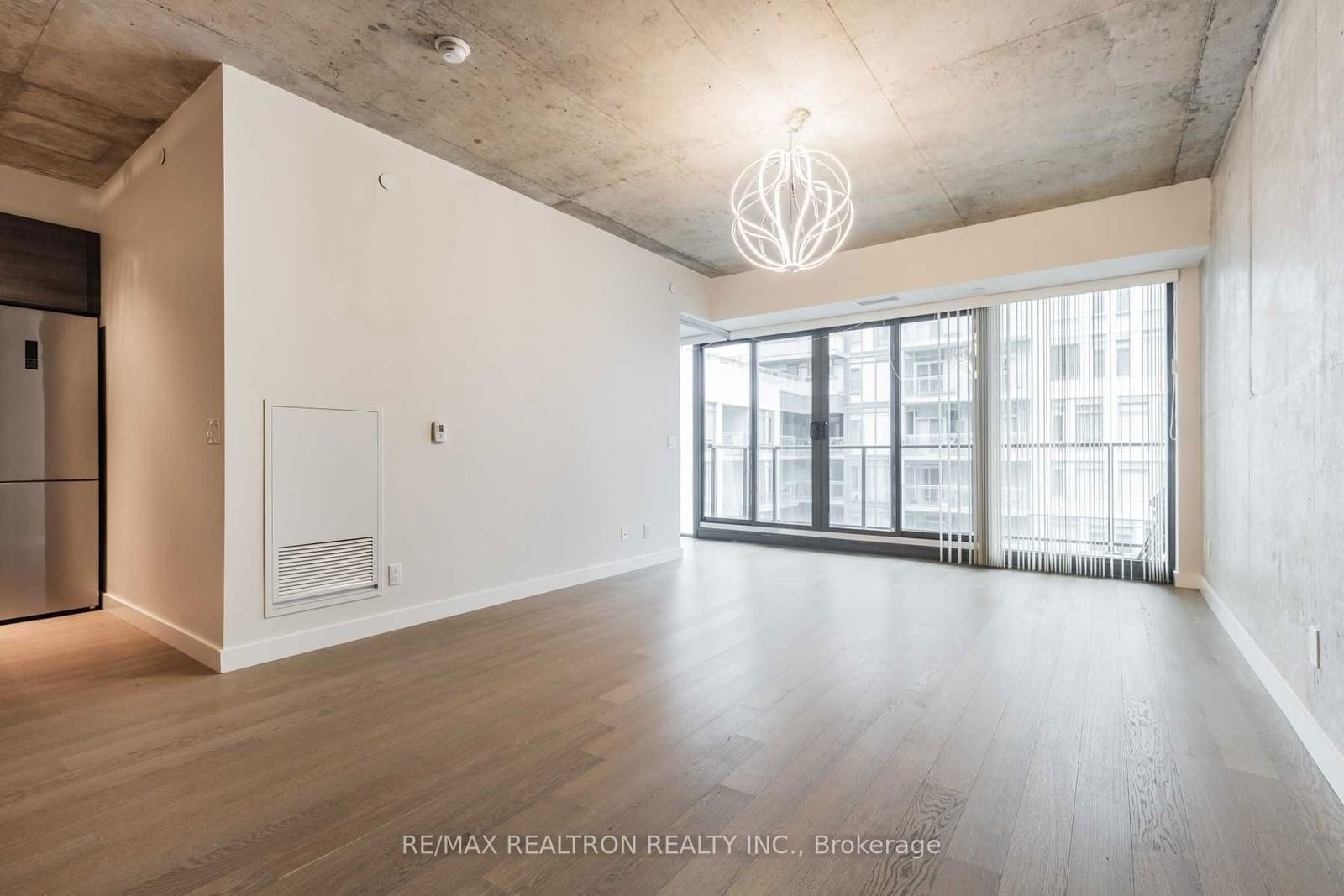 111 Bathurst St, unit 1010 for rent