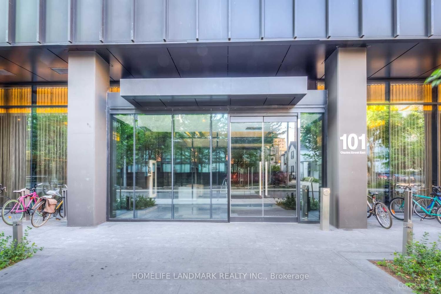 101 Charles St E, unit 606 for rent