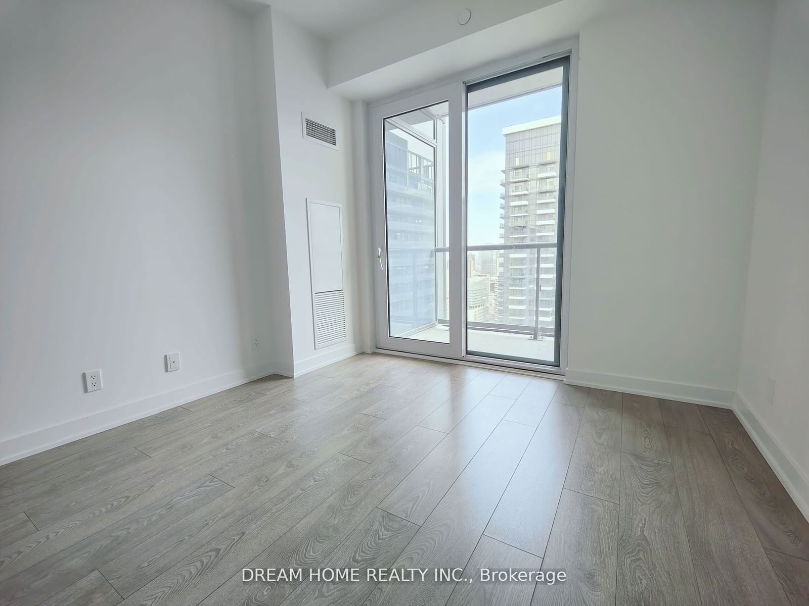 108 Peter St, unit 4002 for rent