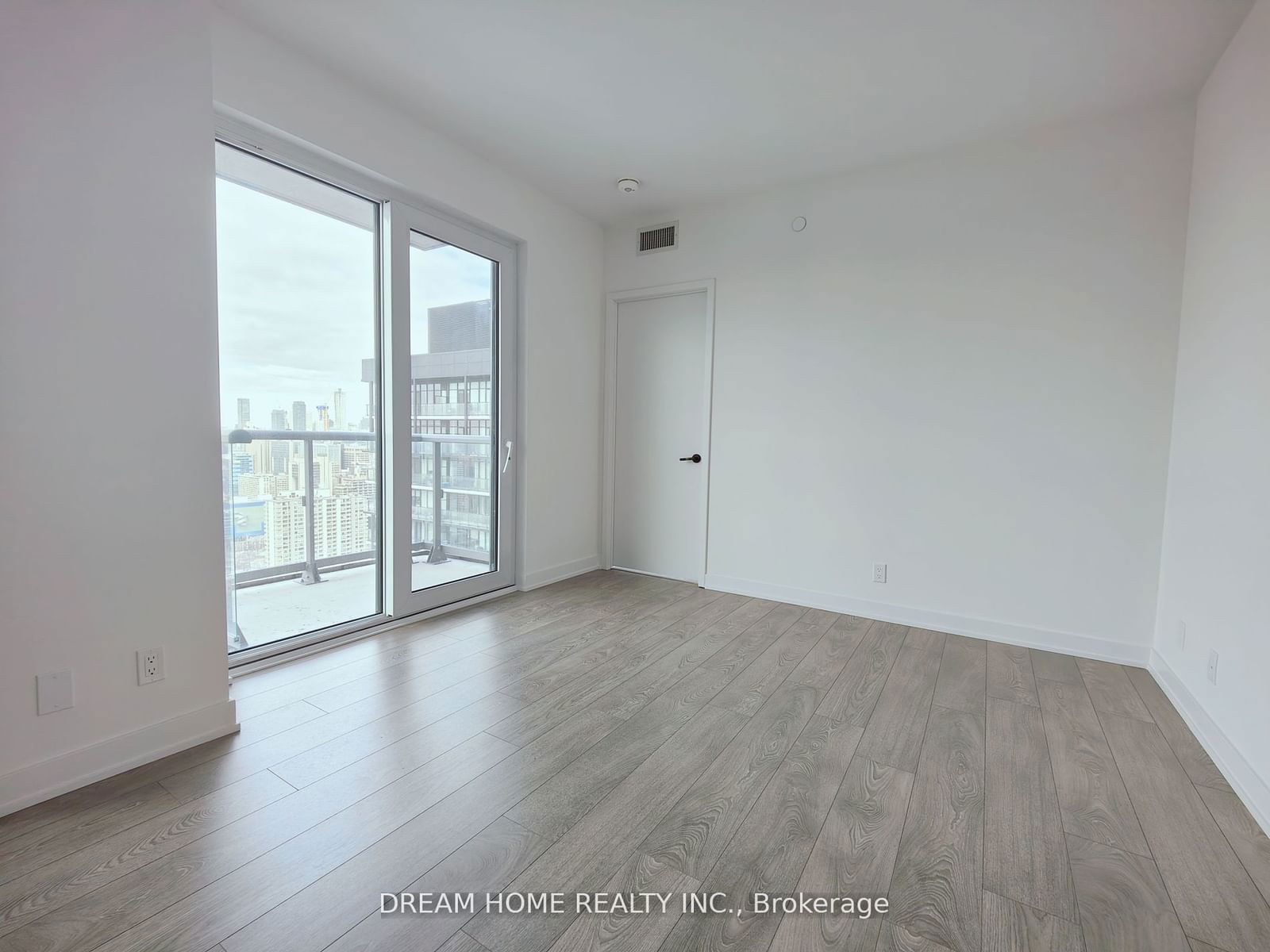 108 Peter St, unit 4002 for rent