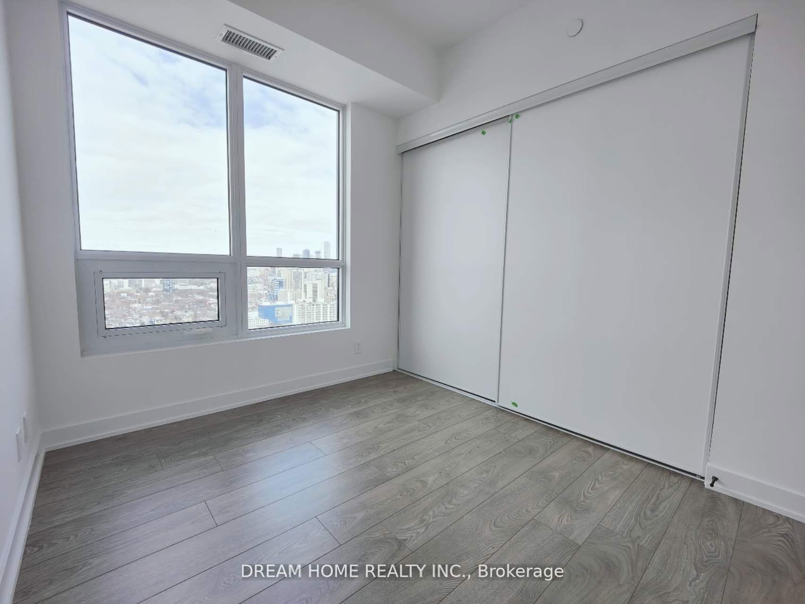 108 Peter St, unit 4002 for rent