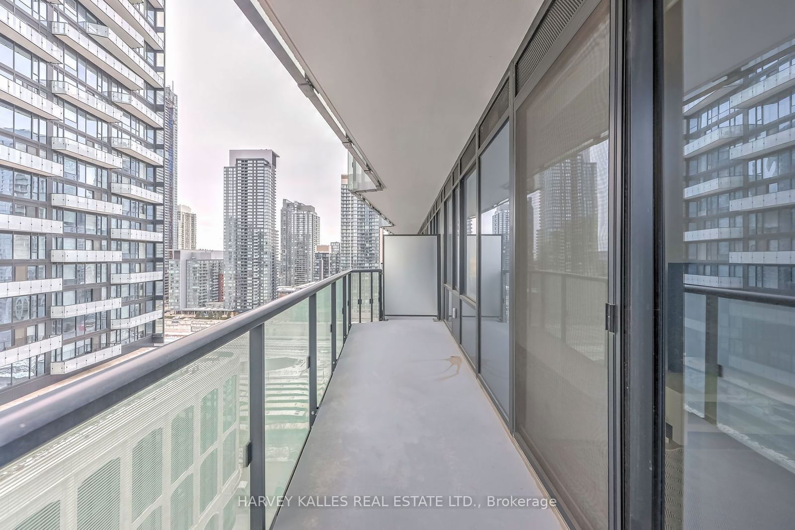 480 Front St W, unit 1308 for rent