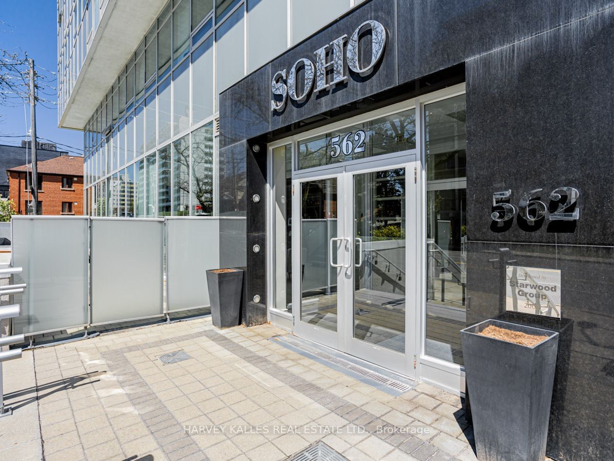 562 Eglinton Ave E, unit 202 for sale