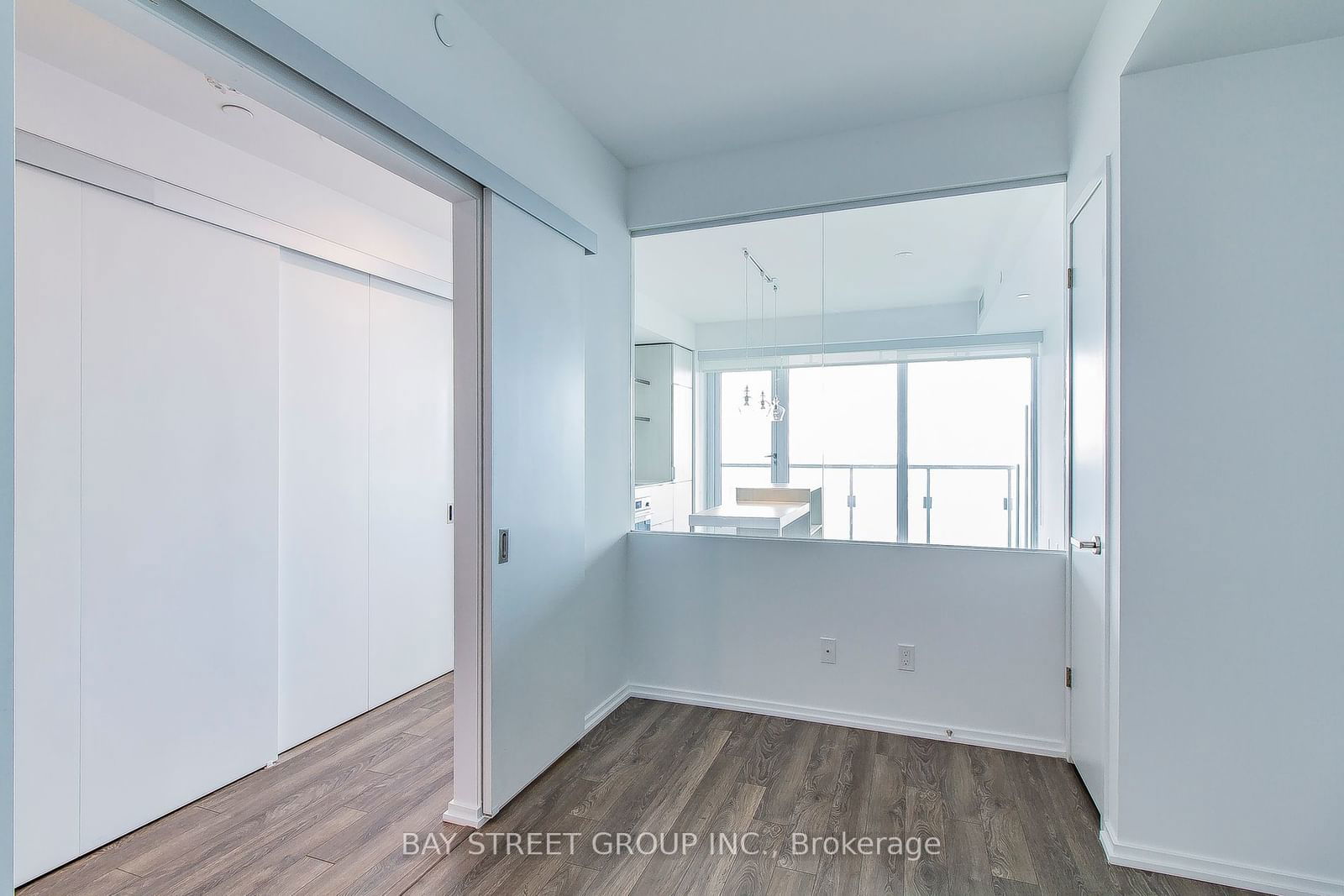 197 Yonge St, unit 5504 for rent