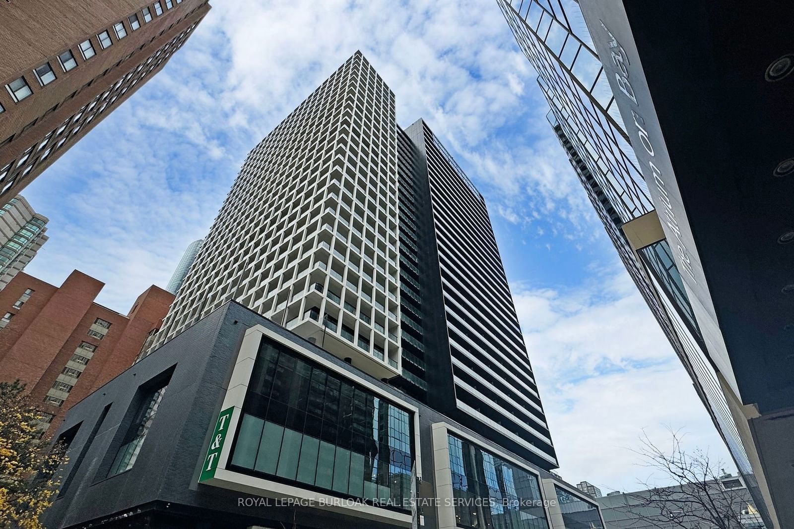 20 Edward St, unit 501 for sale