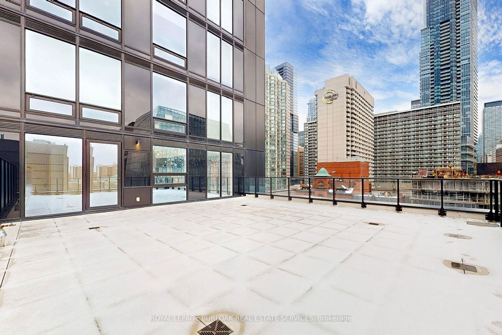 20 Edward St, unit 501 for sale