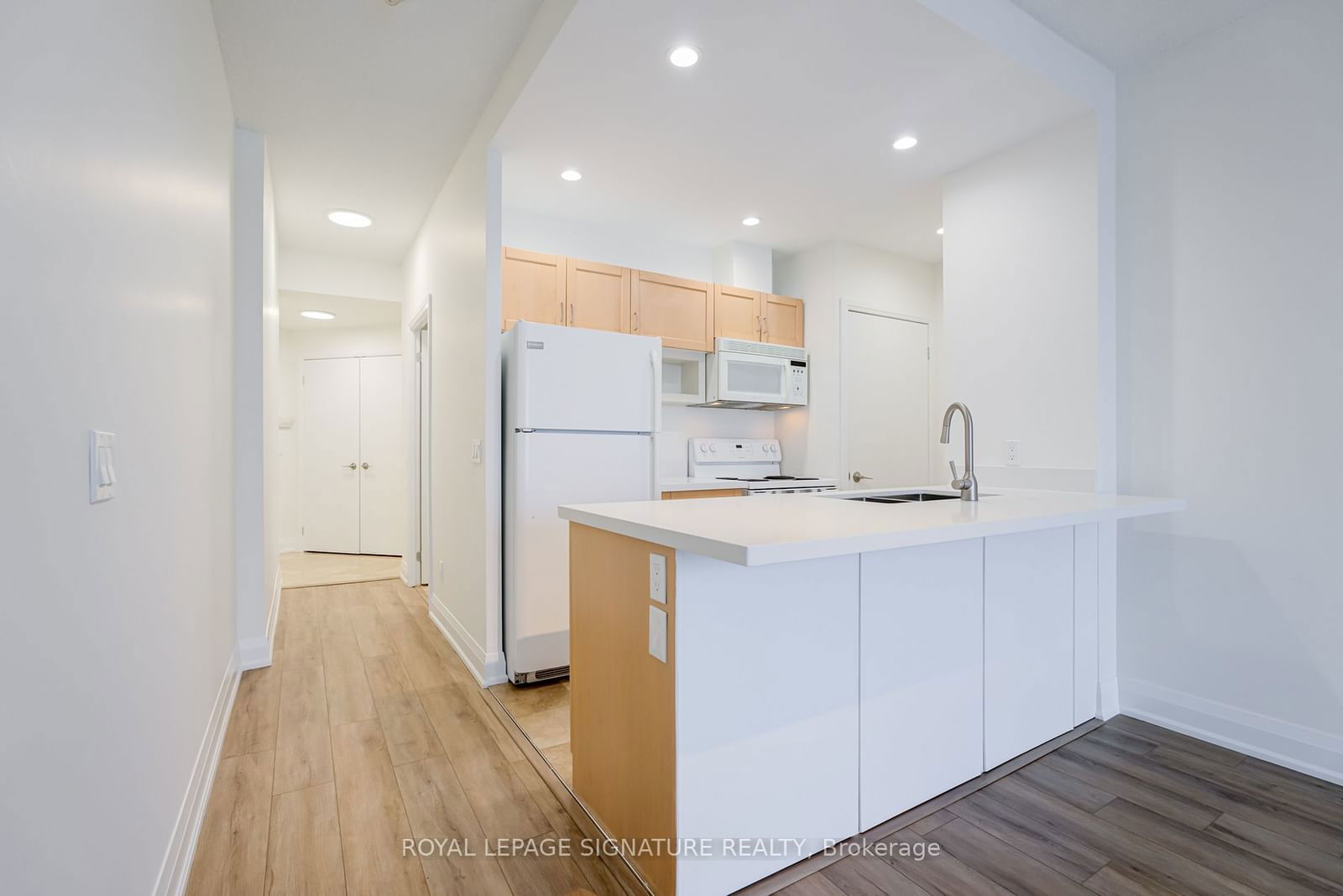 8 York St, unit 2707 for rent