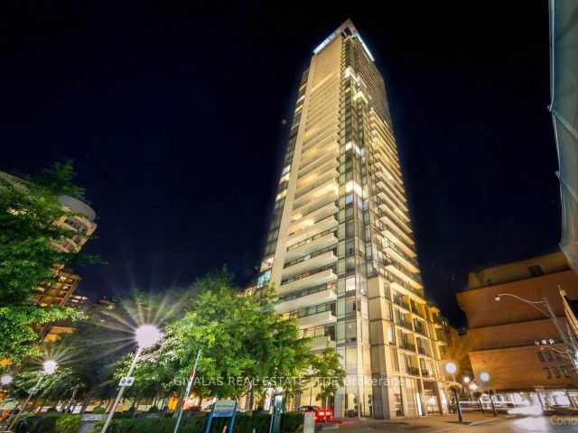 18 Yorkville Ave, unit 607 for rent