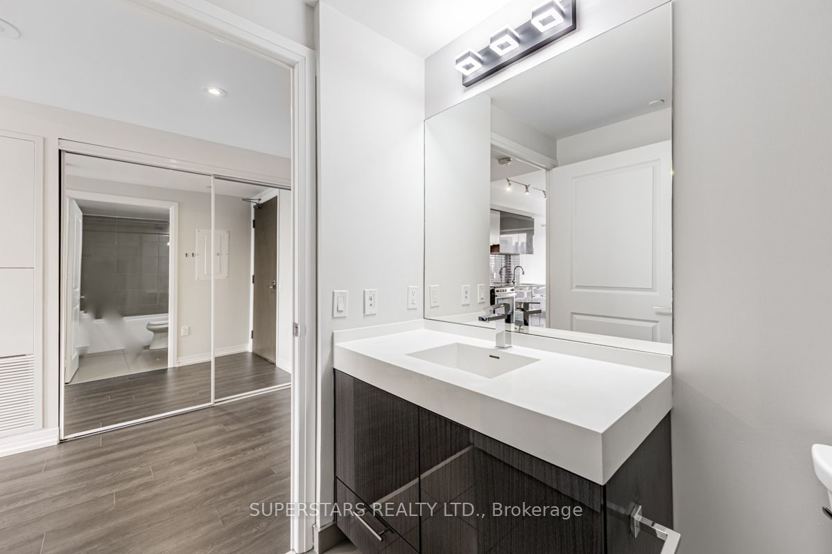 251 Jarvis St, unit 3812 for sale