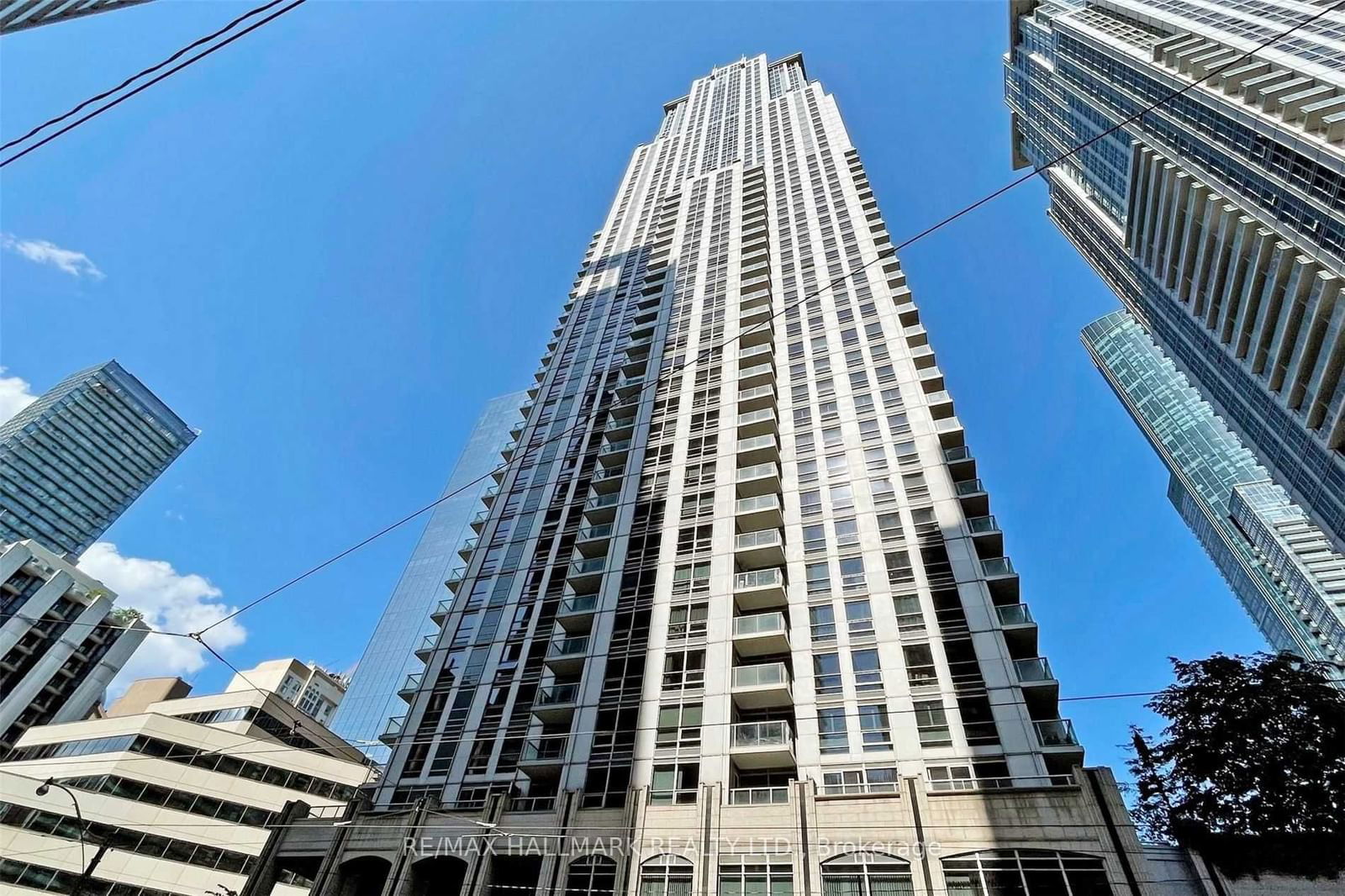 763 Bay St, unit 3608 for rent