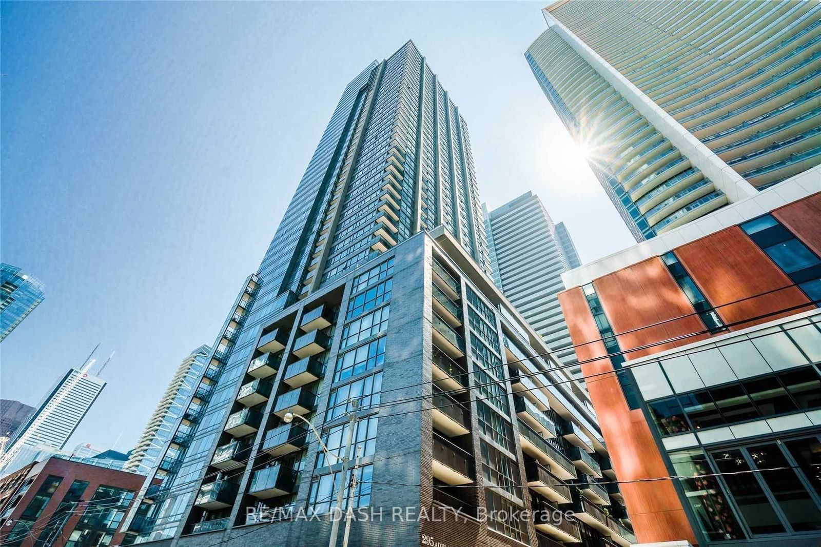 295 Adelaide St W, unit 311 for rent