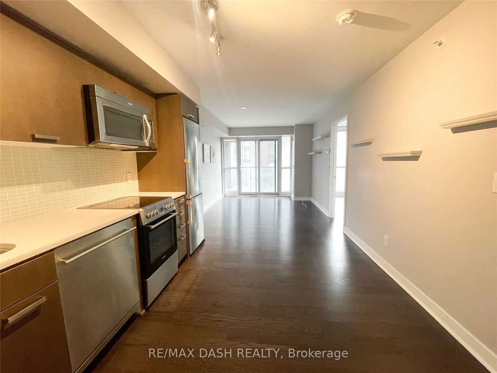 295 Adelaide St W, unit 311 for rent