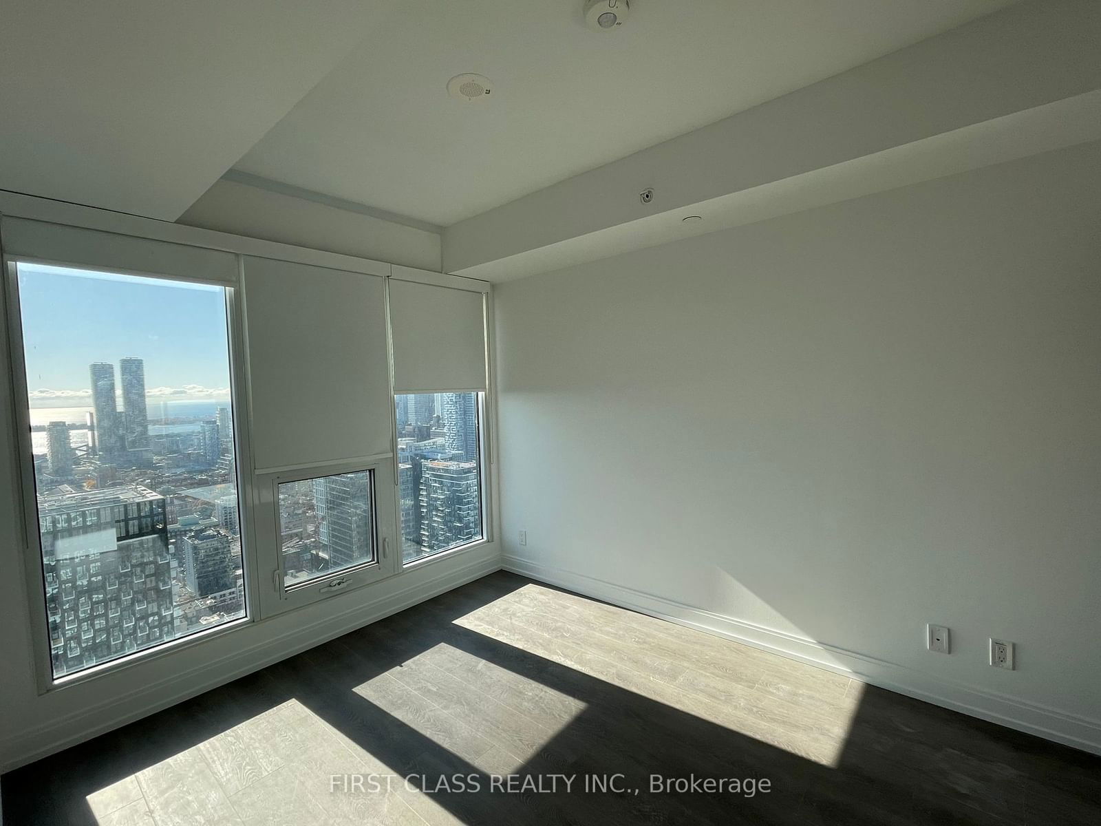 181 Dundas St E, unit 4806 for rent