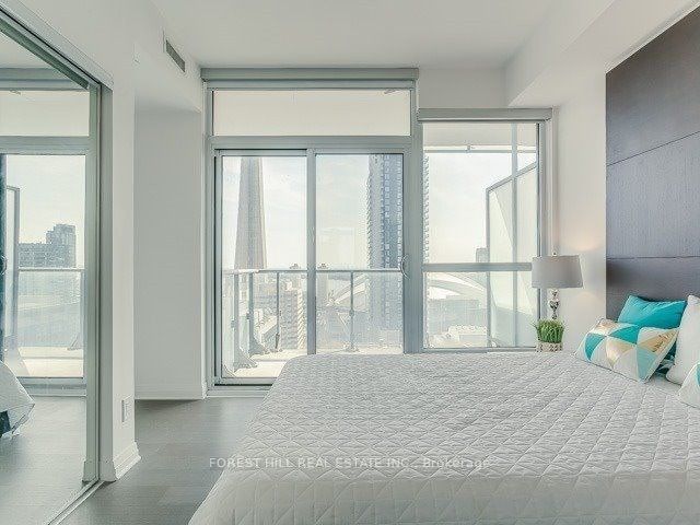 8 Mercer St S, unit 2605 for rent