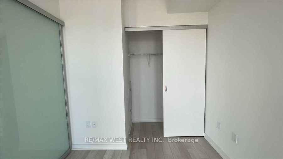 50 Power St, unit 1004 for rent