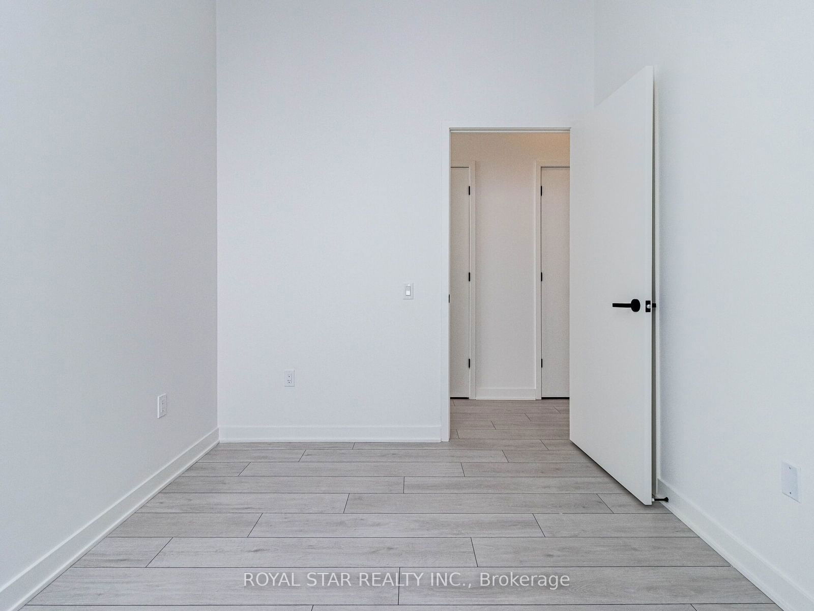 55 Charles St E, unit 5102 for rent