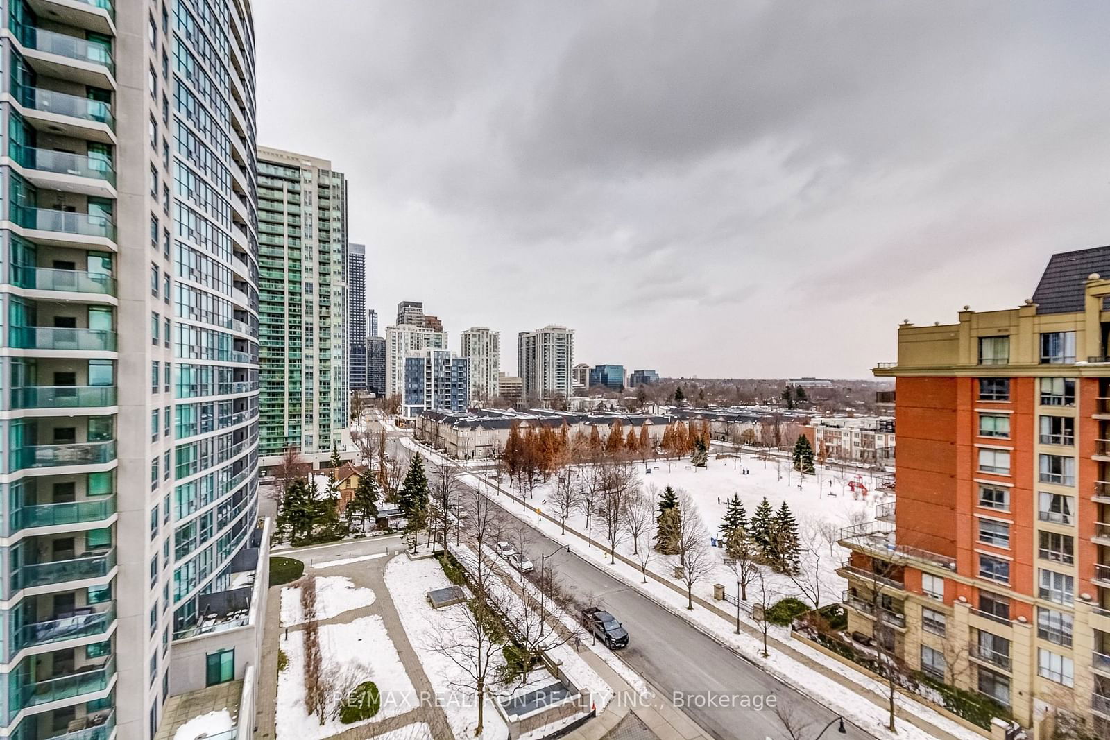 30 Harrison Garden Blvd, unit 1009 for sale