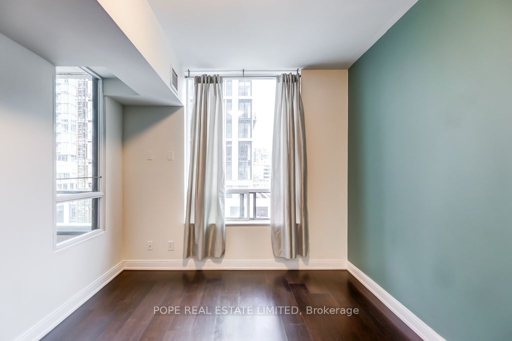 88 Broadway Ave, unit 511 for rent